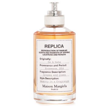 Replica On a Date Eau De Toilette Spray (100ml/3.4oz) 