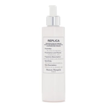 By The Fireplace Shower Gel (200ml) 