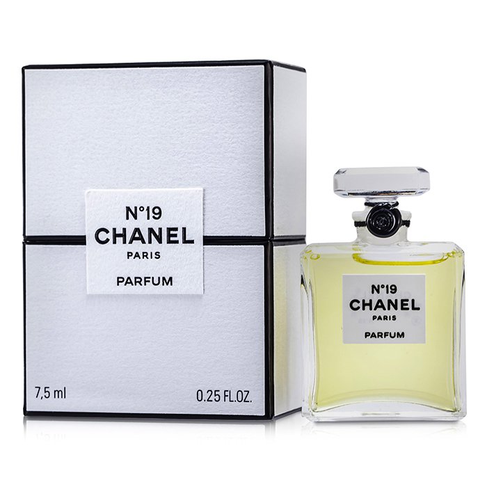 Chanel No.19 Parfum Botella 7.5ml/0.25ozProduct Thumbnail