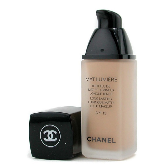Chanel zmatňujúci a rozjasňujúci tekutý mejkap s dlhotrvácnym efektom SPF15 – 40 Beige – béžová 30ml/1ozProduct Thumbnail