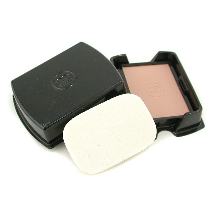 Chanel Vitalumiere Eclat Comfort Radiance Compact MakeUp Alas Bedak SPF10 Isi Ulang 13g/0.45ozProduct Thumbnail