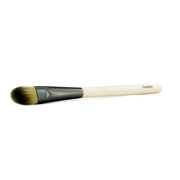 Chantecaille Foundation Brush Picture ColorProduct Thumbnail