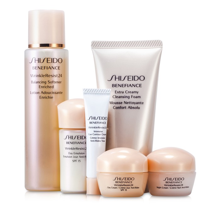 Shiseido Benefiance Жол Жинағы: Қанықтырылған 75мл+Тазартқыш Көбік 50мл+Эмульсия 15мл+Күндізгі Крем 10мл+Түнгі Крем 10мл+ Көз Кремі 5мл+Қалта 6pcs+1bagProduct Thumbnail