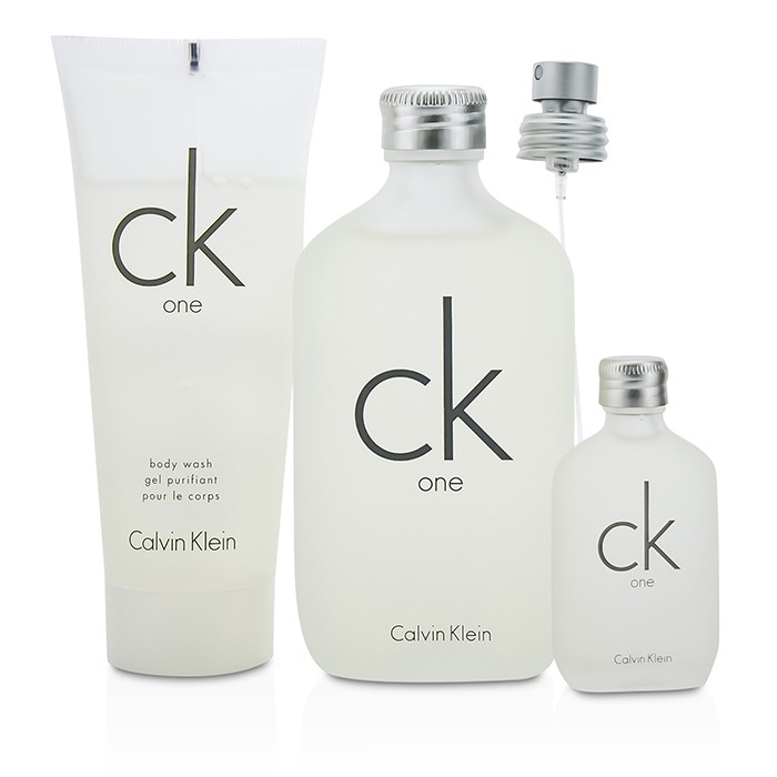 Calvin Klein CK One Kazeta: toaletná voda s rozprašovačom 100ml/3.4oz + toaletná voda 15ml/0.5oz + sprchový gél 100ml/3.4 3pcsProduct Thumbnail