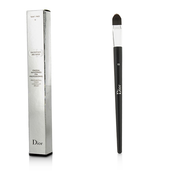 Christian Dior Backstage Brushes מברשת קונסילר לגימור מקצועי Picture ColorProduct Thumbnail
