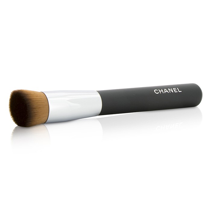 シャネル Chanel 2 In 1 Foundation Brush (Fluid And Powder) Picture ColorProduct Thumbnail