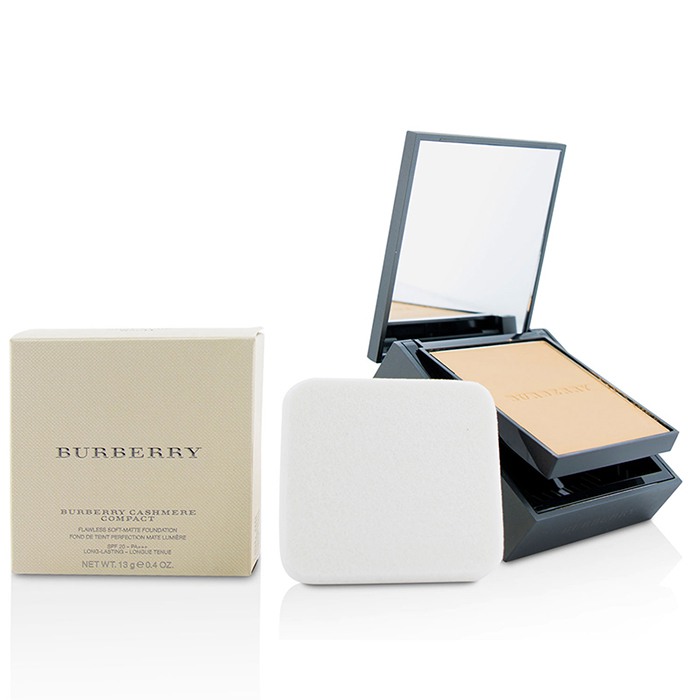 Burberry أساس مضغوط ناعم غير لامع Burberry Cashmere Flawless SPF 20 13g/0.4ozProduct Thumbnail