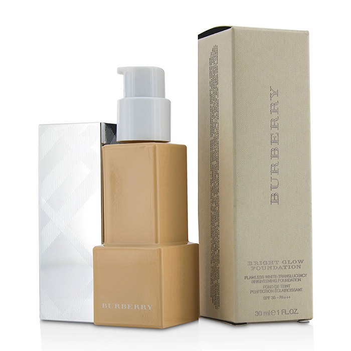 Burberry Bright Glow Flawless White Translucency Brightening Foundation SPF 30 פאונדיישן להבהרת העור 30ml/1ozProduct Thumbnail