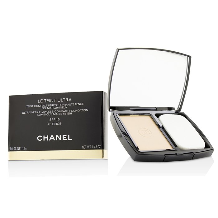 Chanel Le Teint Ultra Ultrawear Flawless Compact Foundation Luminous Matte Finish SPF15 פאונדיישן קומפקט בגימור מט 13g/0.45ozProduct Thumbnail