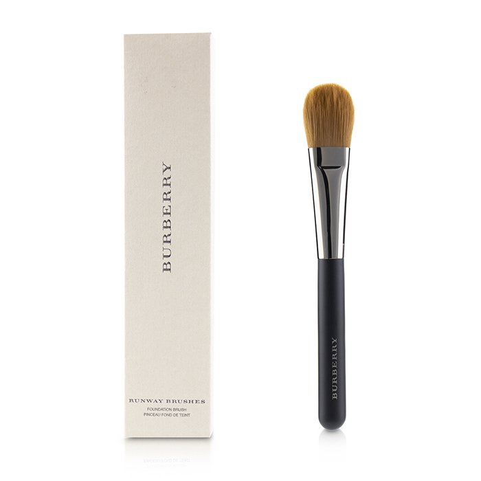 Burberry Foundation Brush No. 04 Picture ColorProduct Thumbnail