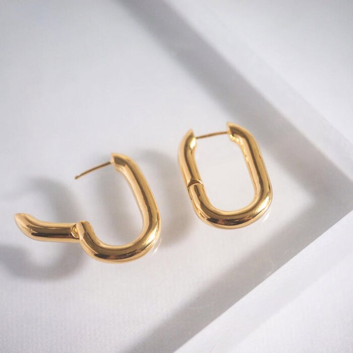 eclater jewellery - Avery Bold Hoop Earrings Gold - 2 cm x 2