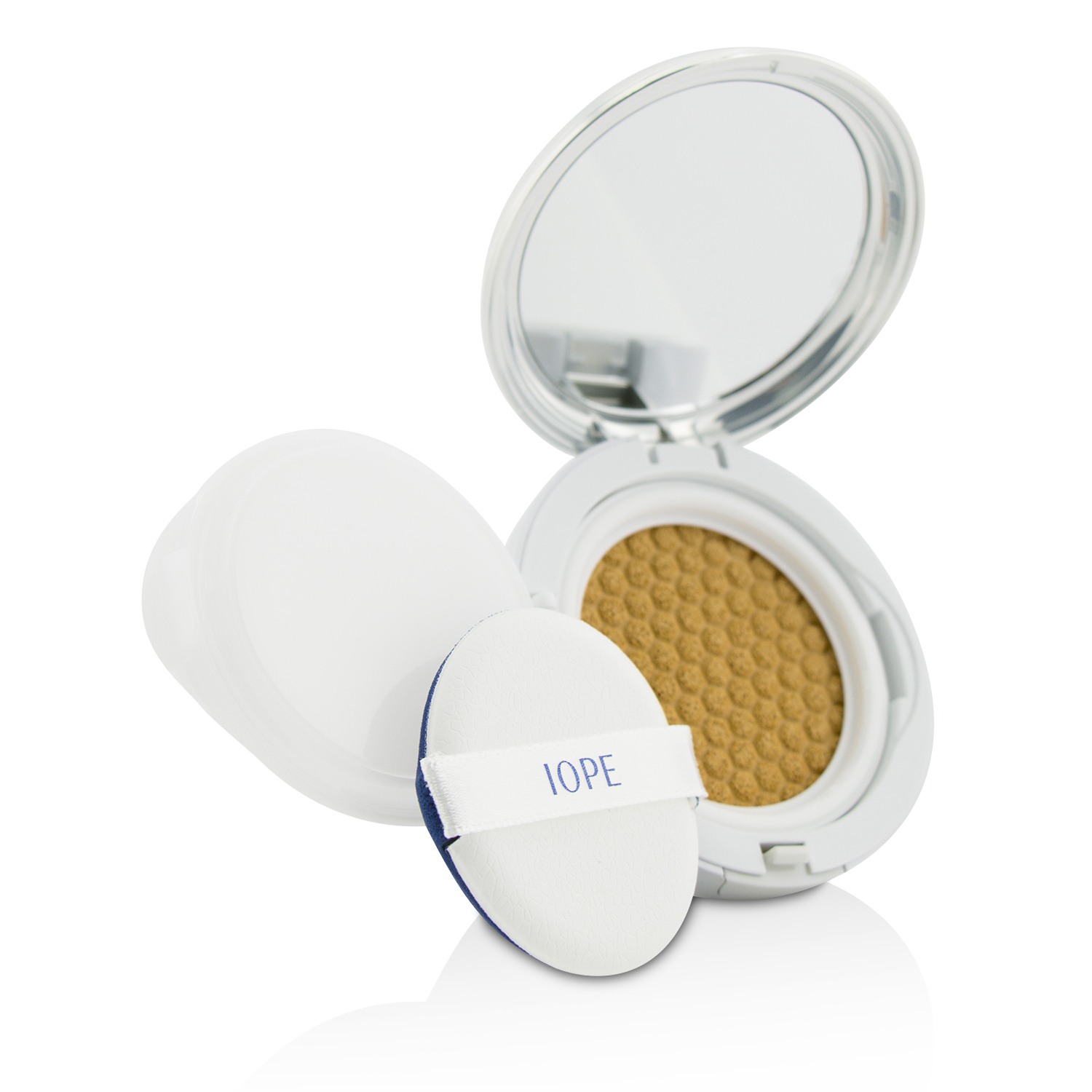 IOPE واقٍ شمسي Air Cushion SPF 50 مع عبوة احتياطية 2x15g/0.525oz